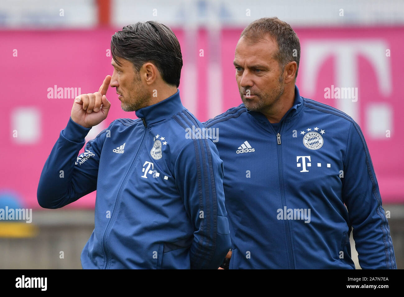 FC Bayern Munich se sépare d'un commun accord de Niko Kovac - prend désormais plus de Hans Dieter (Hansi FLICK) ? Archives photos ; v.li:Niko Kovac (entraîneur du Bayern de Munich), Hans Dieter (Hansi FLICK) entraîneur (FCB). FC Bayern Munich sur la formation Saebener road. Le football 1. Saison 2019/2020, Bundesliga, sur l'utilisation dans le monde entier 20.08.2019 Â | Banque D'Images