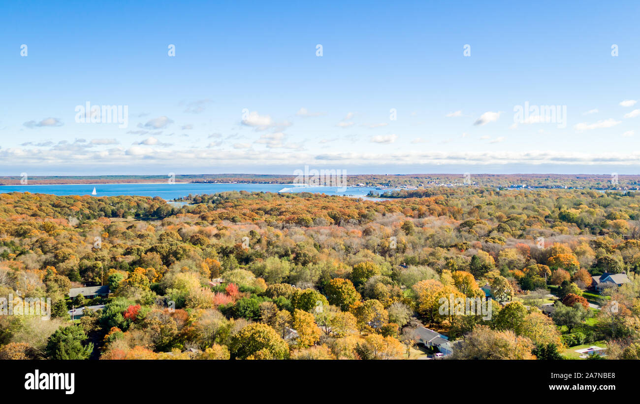 Drone image de North Haven et un lointain Sag Harbor, NY Banque D'Images