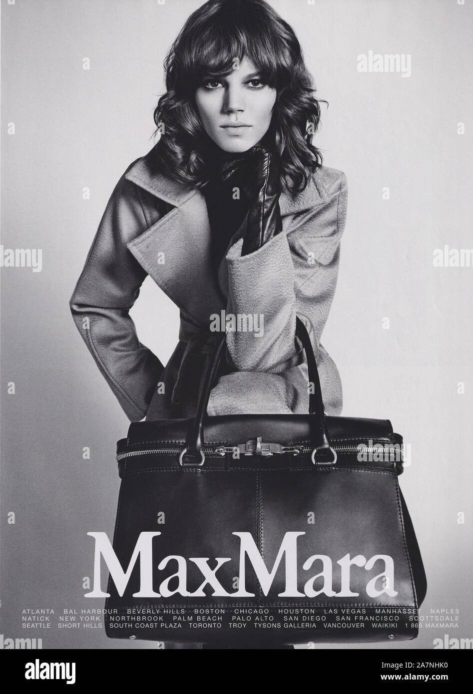 Affiche publicitaire de Max Mara avec Freja Beha Erichsen dans la version papier du magazine à partir de 2010, une publicité, une publicité à partir d'MaxMara créatifs 2010s Banque D'Images