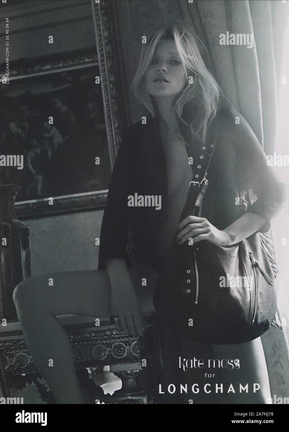 Affiche publicitaire de la maison Longchamp avec Kate Moss dans la version papier du magazine de l'année 2010, de la publicité, publicité de creative Longchamp 2010s Banque D'Images