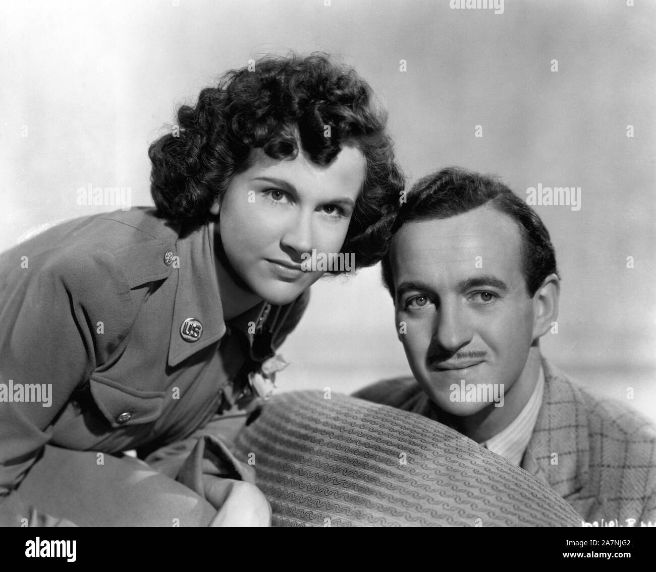 DAVID NIVEN, Peter Carter et Kim Hunter en juin Portrait publicitaire POUR UNE QUESTION DE VIE OU DE MORT / stairway to heaven 1946 écrit et réalisé par Michael Powell et EMERIC PRESSBURGER Les Archers / distributeurs de films (GFD) Banque D'Images