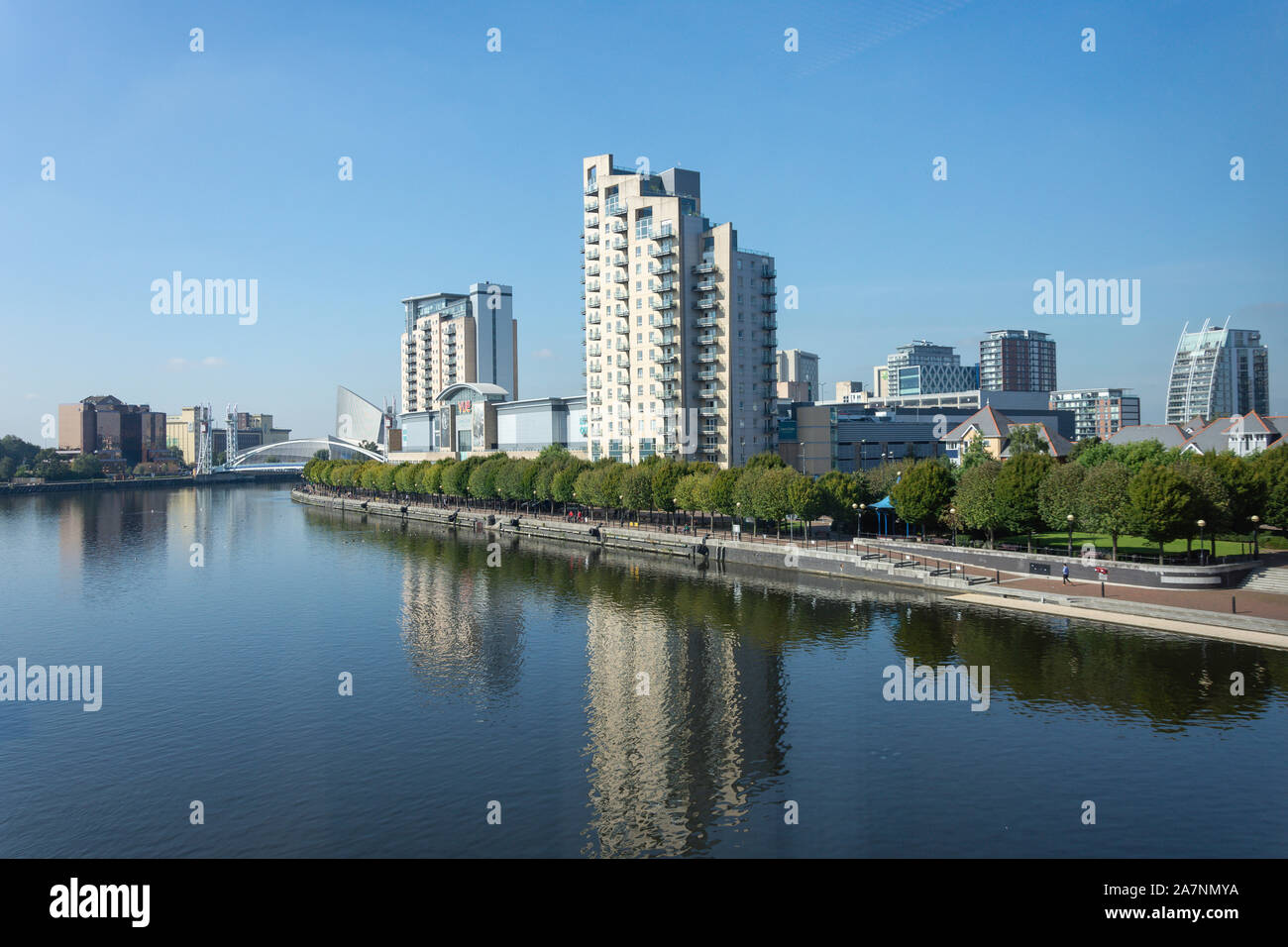 Les quais, baie centrale, Salford Quays, Salford, Greater Manchester, Angleterre, Royaume-Uni Banque D'Images