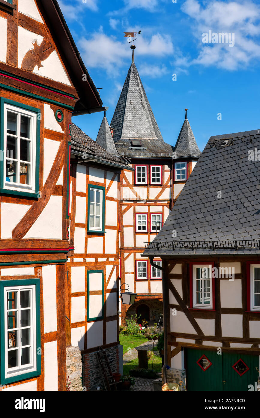 Vue urbaine avec maison à colombages dans la vieille ville de Braunfels Banque D'Images