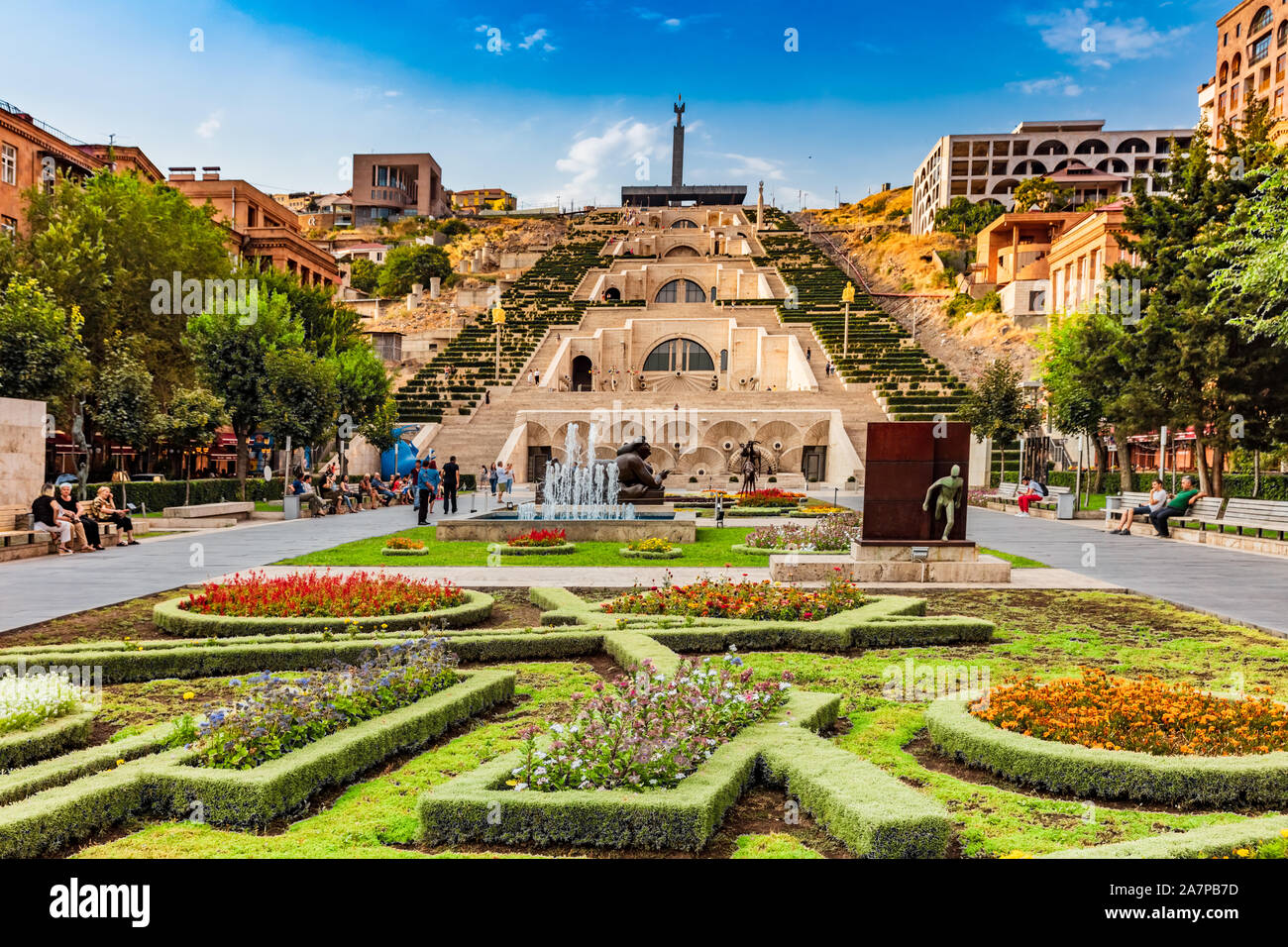 Yerevan , Arménie - 16 août 2019 : monument complexe cascade Vue d'Erevan, capitale de l'Arménie Banque D'Images