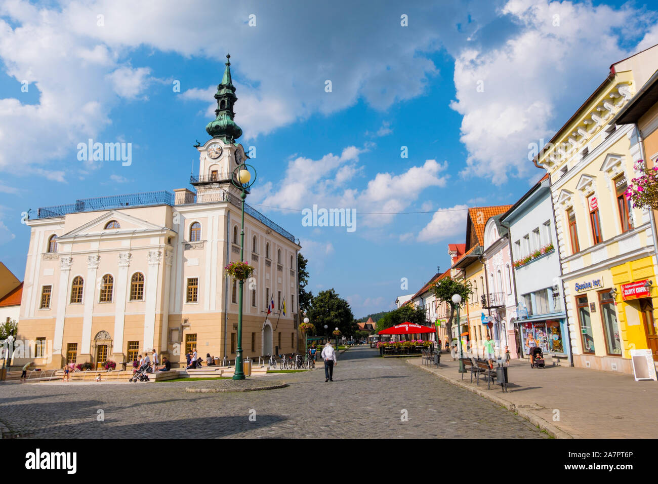 Hviezdoslavova, à Hlavnie namestie, avec la mairie, Kežmarok, Slovaquie Banque D'Images