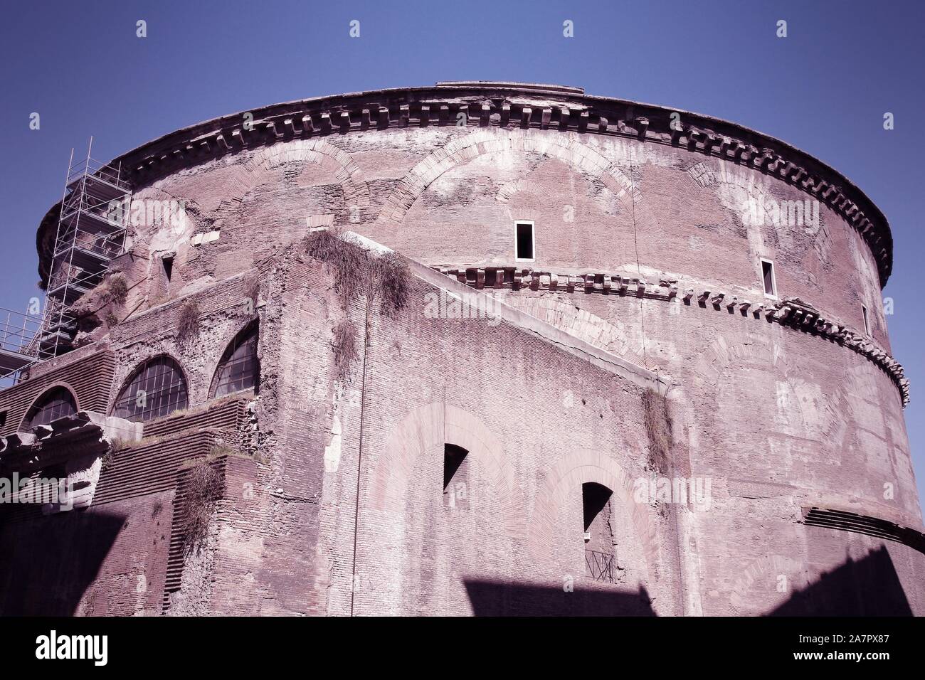 Rome, Italie - Panthéon, célèbre ancienne église avec plus grand dôme en béton non armé dans le monde. Les couleurs traitées - style retro droit filtered Banque D'Images