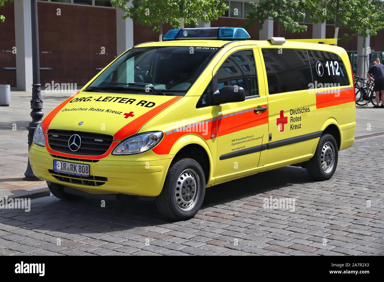 Dresde, Allemagne - 10 MAI 2018 : ambulance de la Croix Rouge Allemande (Mercedes Vito) stationné à Dresde. International Red Cross and Red Crescent a environ 17 m Banque D'Images