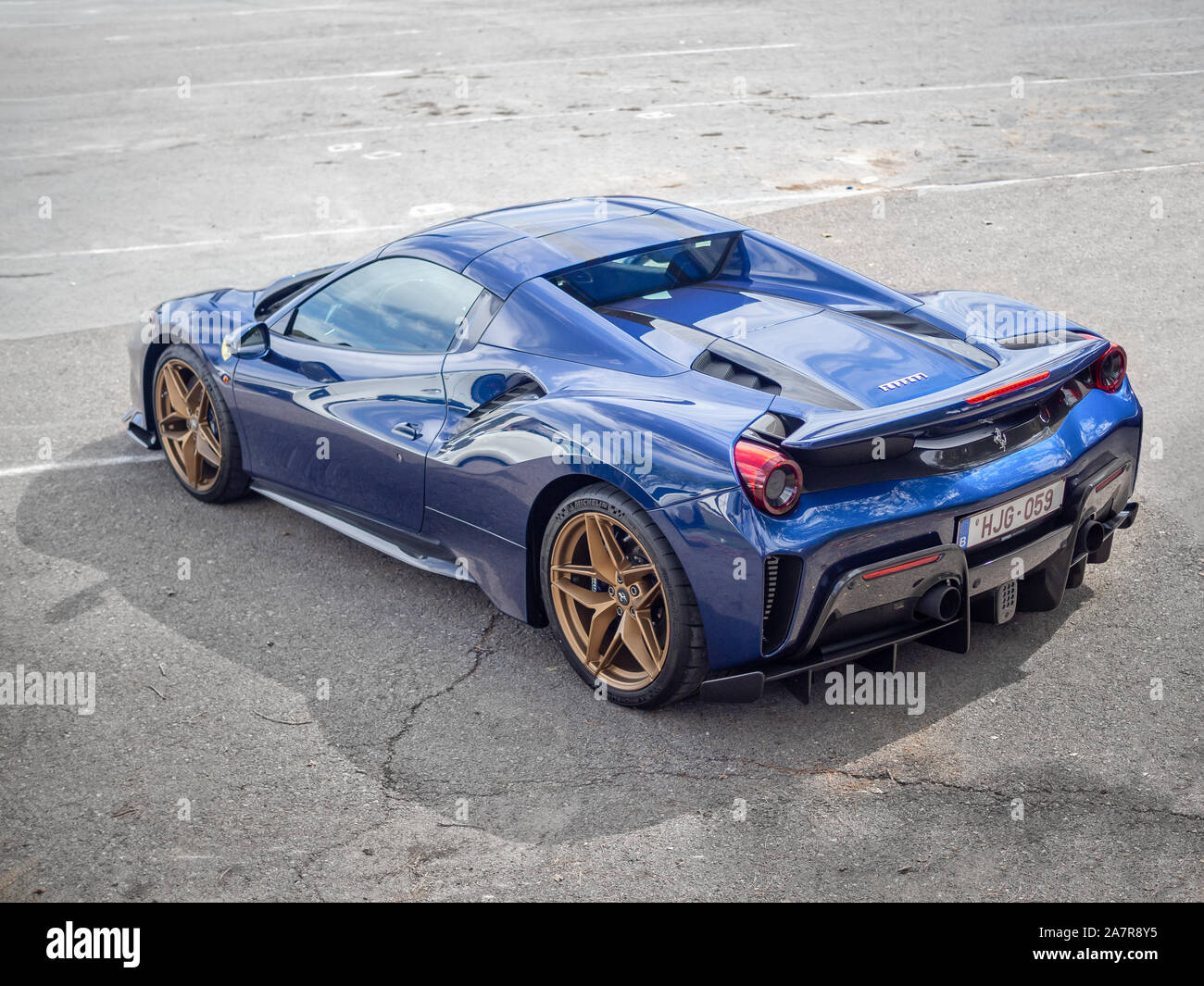 MONTMELO, ESPAGNE-29 septembre 2019 : Ferrari 488 Spider, Bleu vue aérienne arrière Banque D'Images