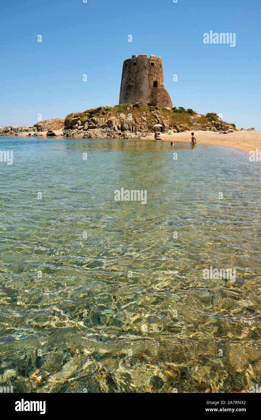 Guet Torre di Barì et plage près de Barisardo Ogliastra Sardaigne Italie Sardaigne - l'Europe des vacances d'beach Banque D'Images