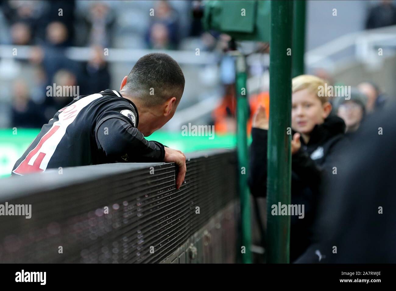 MIGUEL ALMIRON, BALL BOY, Newcastle United FC V Wolverhampton Wanderers FC PREMIER LEAGUE, 2019 Banque D'Images
