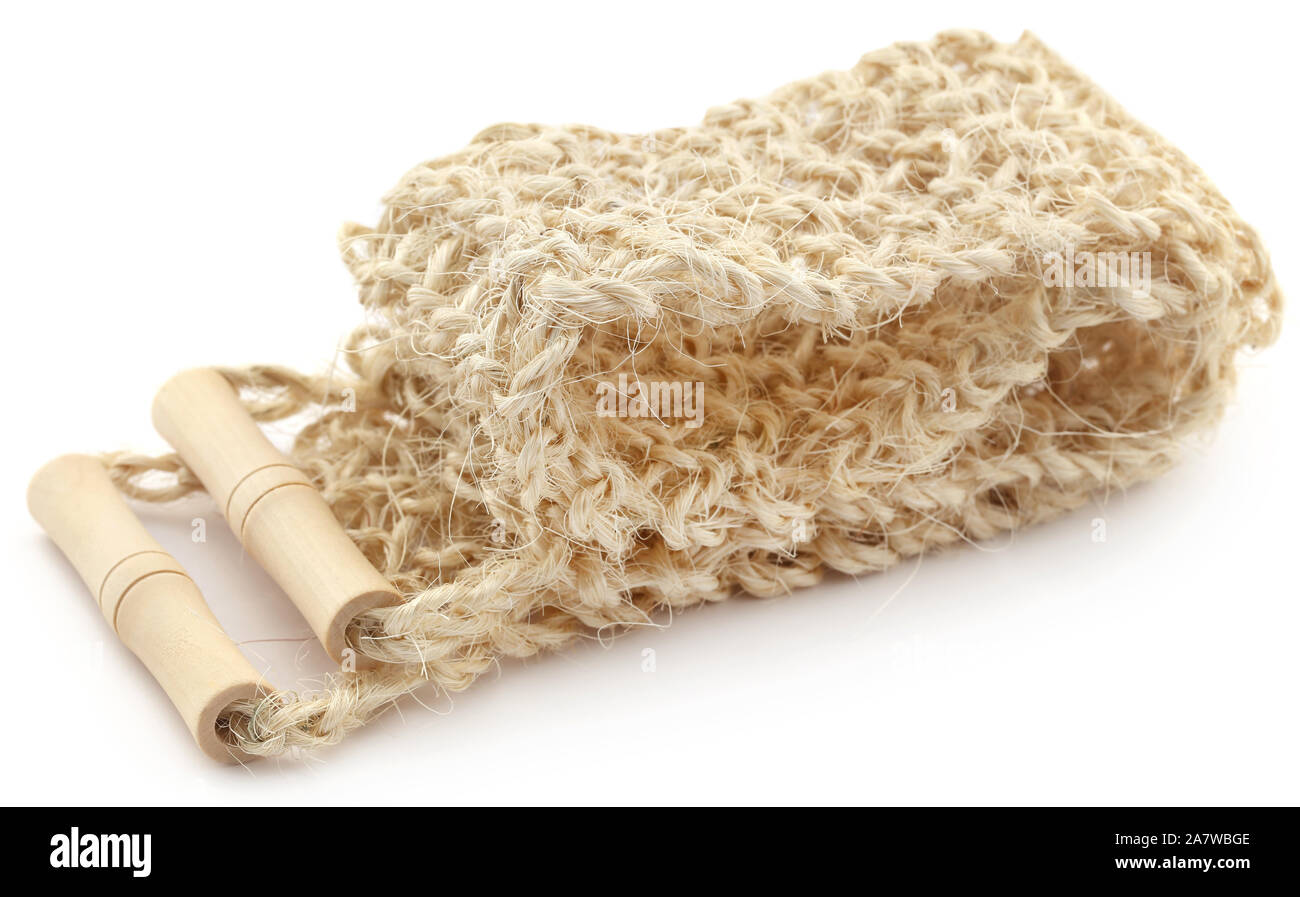 Épurateur d'épaule fait de fibre naturelle sur fond blanc Banque D'Images