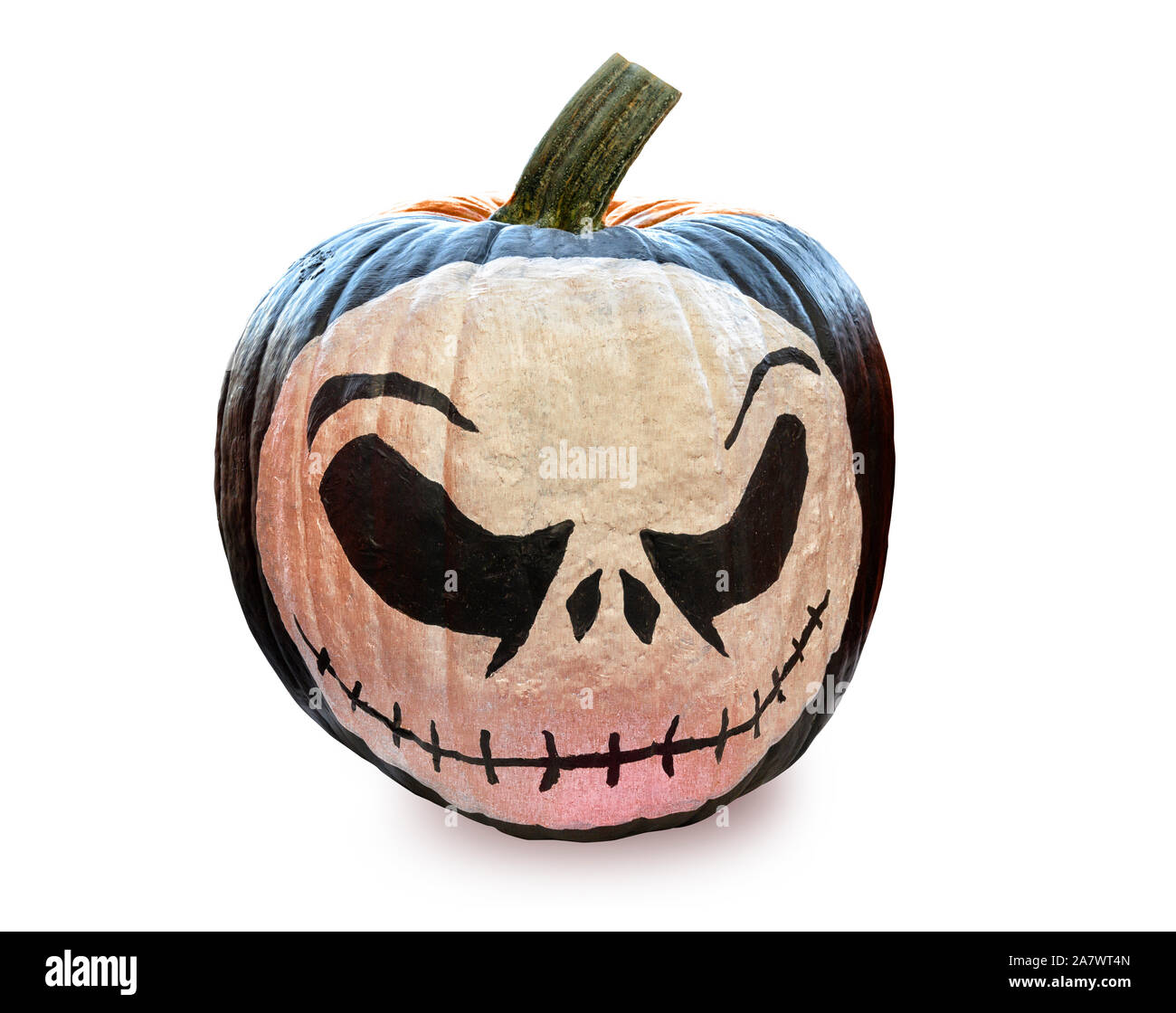Halloween citrouille saison peint avec tête de visage, isolé et découper sur fond blanc avec chemin de détourage. Banque D'Images