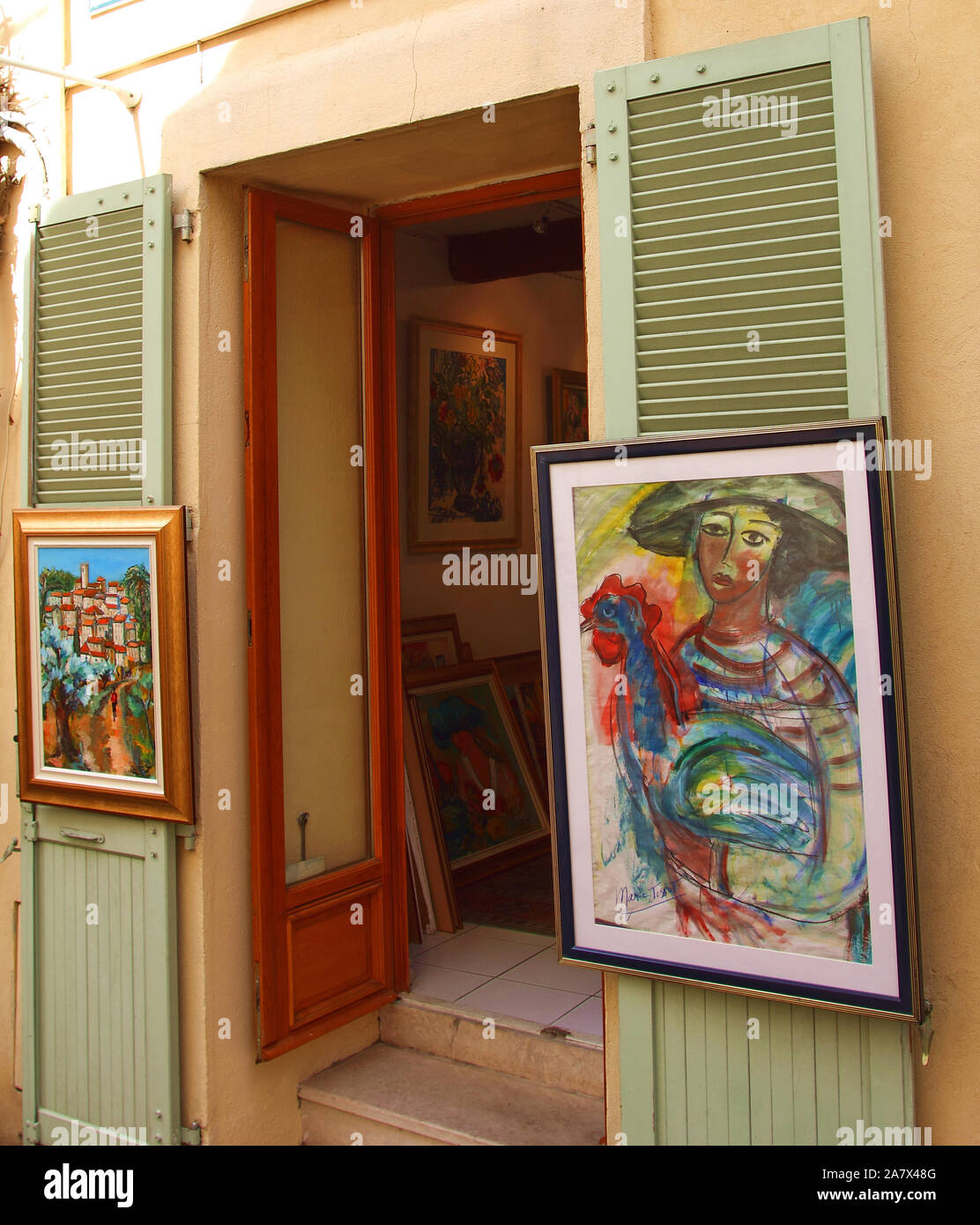 Façade de la galerie d'art dans le village de Mougins sur la Côte d'Azur, France Banque D'Images