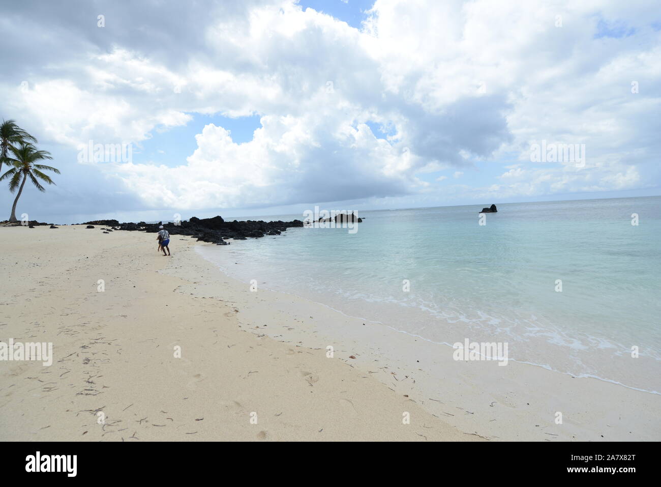 La belle plage de Mitsamiouli aux Comores. Banque D'Images