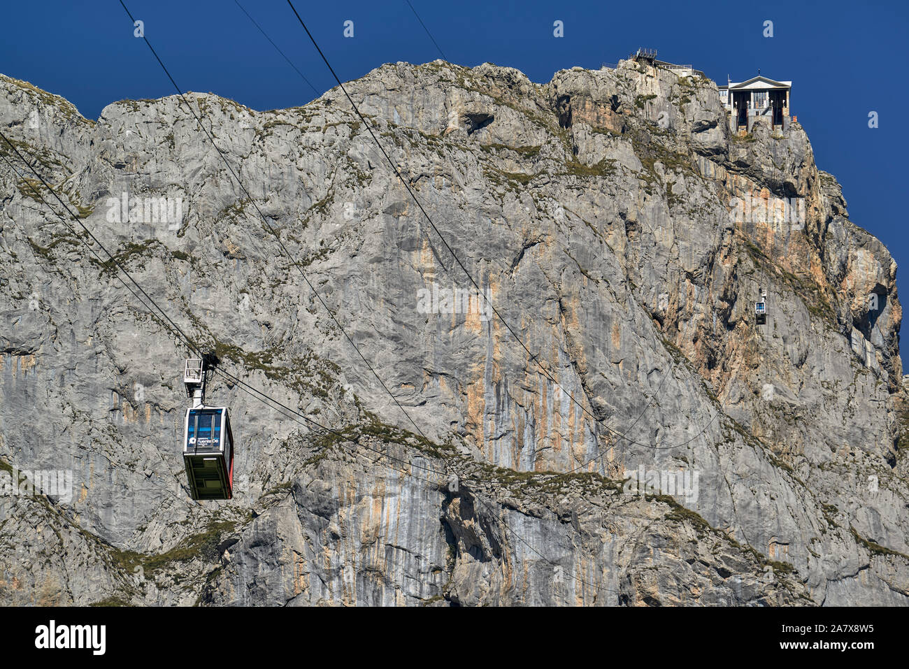 Le téléphérique de Fuente Dé situé dans la région de Liébana dans Picos de Europa et rejoint le point de vue El Cable., Cantabria, Spain, Europe Banque D'Images