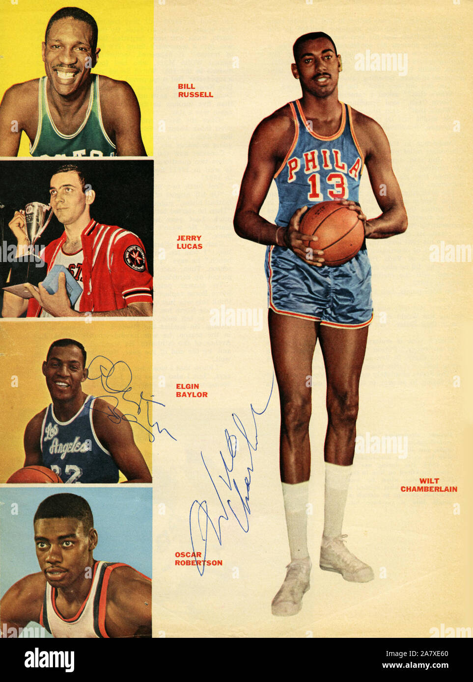 Une page d'un magazine d'époque des années 60 avec des autographes de joueurs NBA star basetball Wilt Chamberlain et Elgin Bylor. Banque D'Images