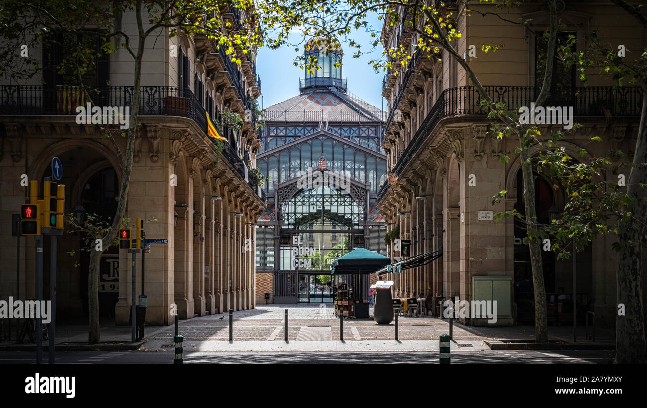 Carte postale de Barcelone. Centre culturel d'El Born. Paysage urbain de la capitale catalane. Banque D'Images