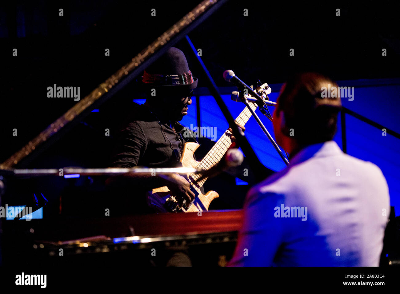 Milan Italie Octobre 22st 2019 Richard Bona & Alfredo Rodriguez live au Blue Note © Roberto Finizio / Alamy Banque D'Images