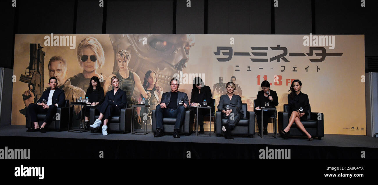 Tokyo, Japon. 05Th Nov, 2019. (L-R) Gabriel Luna, Mackenzie Davis, Arnold Schwarzenegger, Linda Hamilton et Natalia Reyes assister à la conférence de presse pour le film "Terminator : sombre destin' à Tokyo, Japon le Mardi, Novembre 5, 2019. "Terminator : sombre destin' set 25 ans après les événements de "Terminator 2", le tournage a eu lieu de juin à novembre 2018 en Hongrie, l'Espagne et les États-Unis. James Cameron à reprendre la production et de l'actrice Linda Hamilton jouer Sara Conner pour la première fois en 28 ans. Ce film ouvre le 8 Novembre au Japon. Photo par Keizo MORI/UPI UPI : Crédit/Alamy Live News Banque D'Images