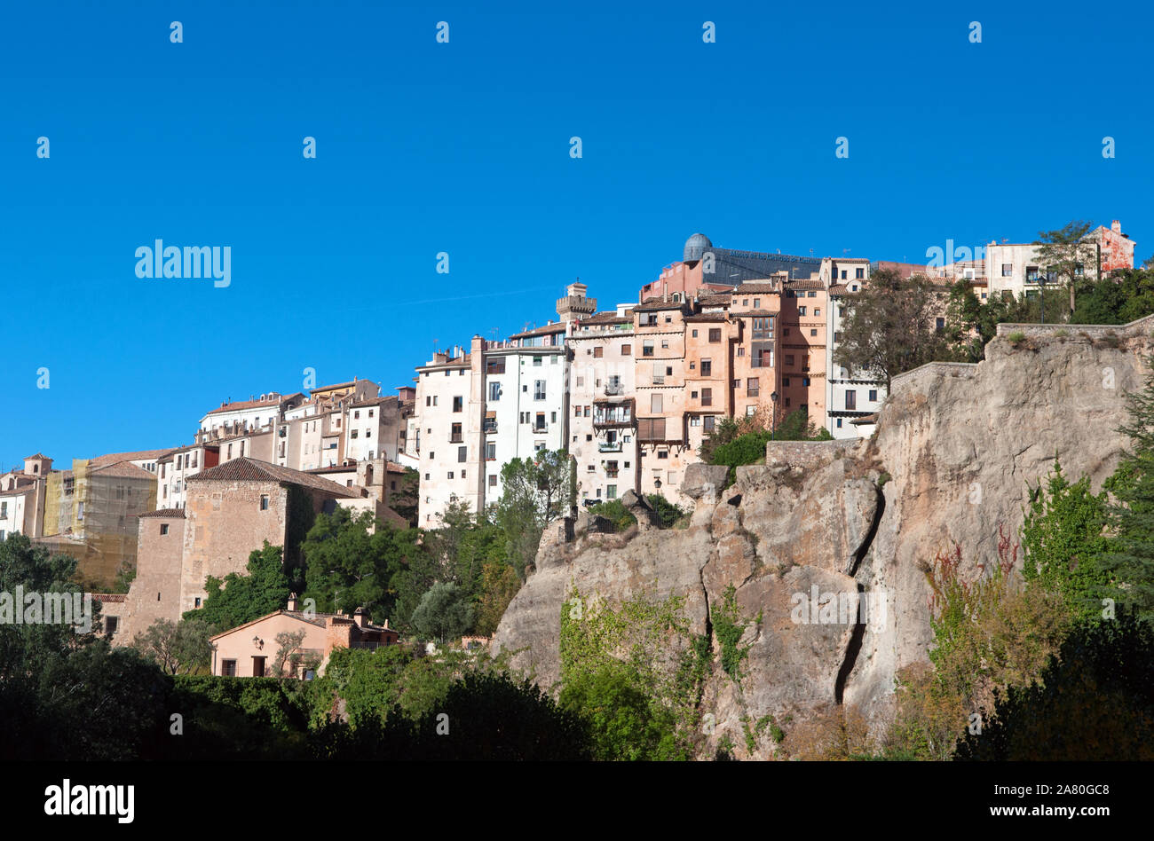 Côté Falaise, maisons de la ville historique de Cuenca, Espagne Banque D'Images