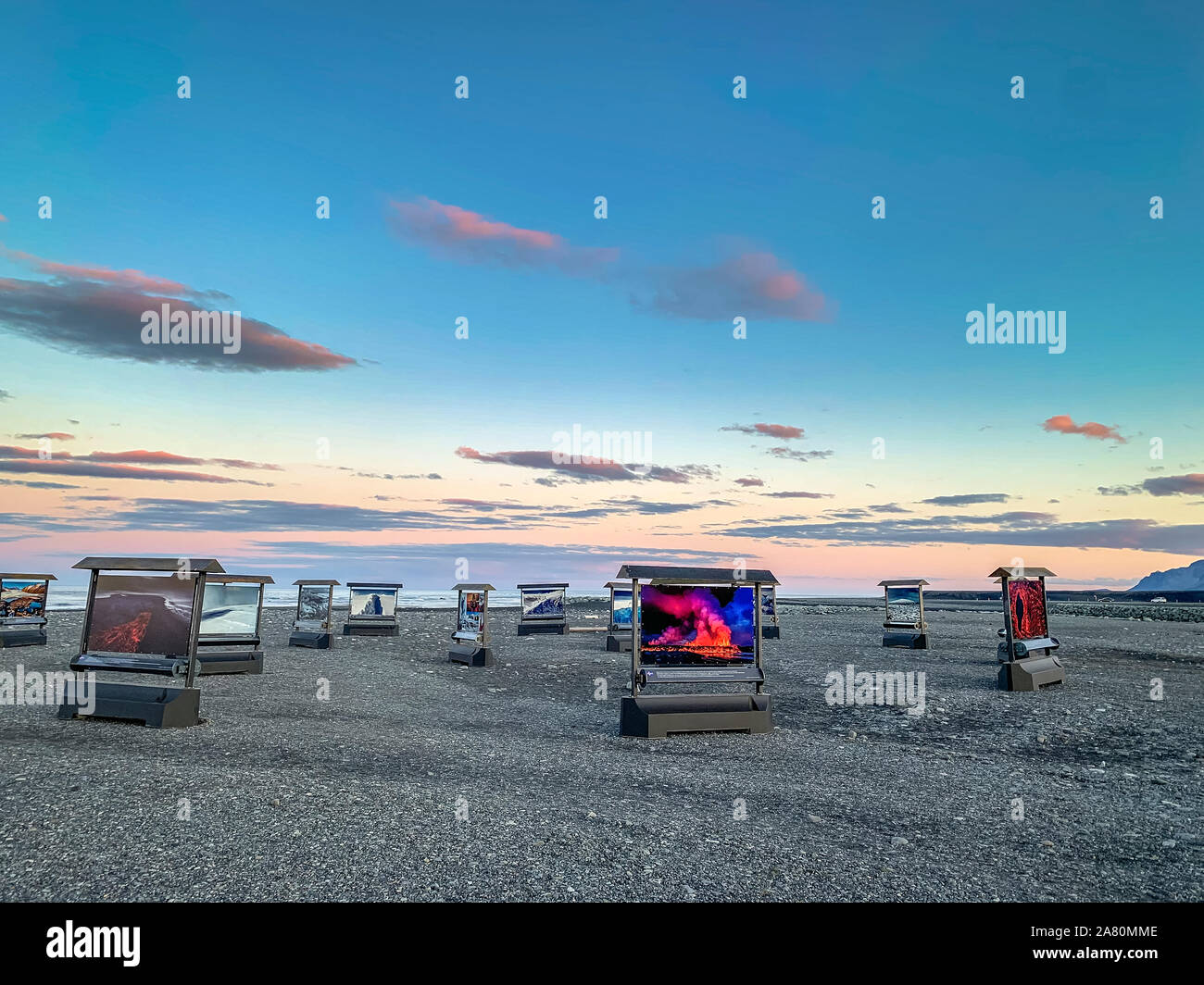 Exposition de photos en plein air, Jokulsarlon Glacial Lagoon, parc national du Vatnajökull, l'Islande, Site du patrimoine mondial de l'Unesco. Toutes les images par la glace professionnel Banque D'Images