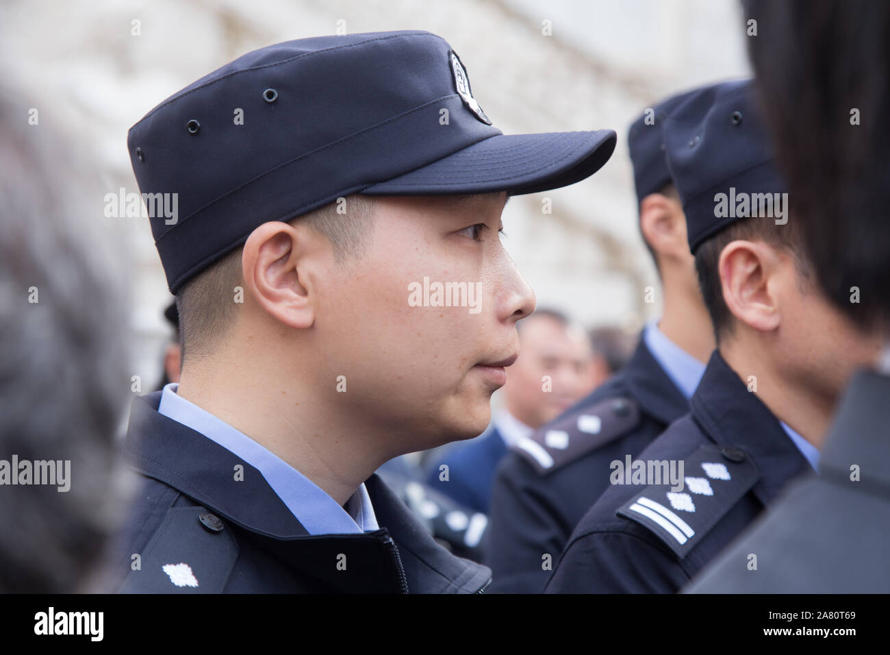 Roma, Italie. 05Th Nov, 2019. Agent de police chinois cérémonie sur la Piazza del Campidoglio à Rome des patrouilles conjointes entre la police italienne et des officiers de police chinois (photo de Matteo Nardone/Pacific Press) Credit : Pacific Press Agency/Alamy Live News Banque D'Images