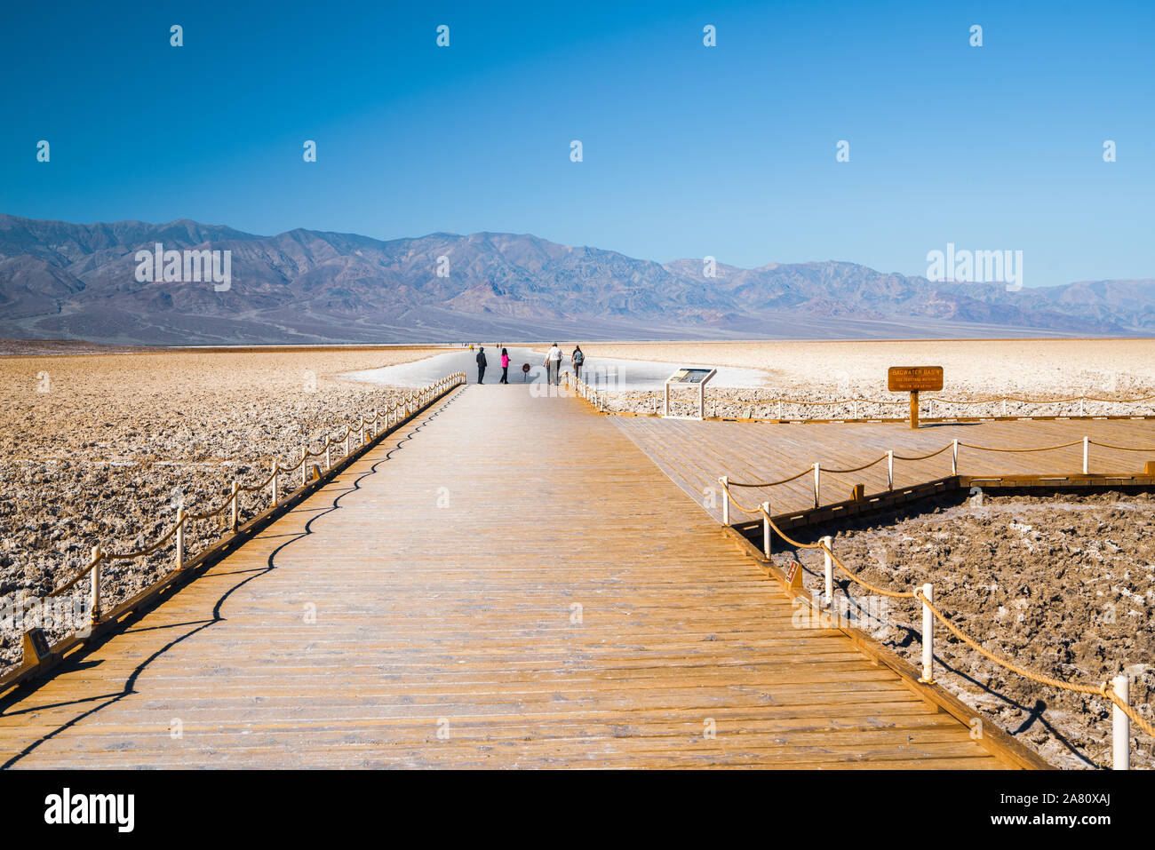 La vallée de la mort, Californie/USA - 31 octobre 2019 du bassin de Badwater Badwater et piscine dans Death Valley National Park Banque D'Images