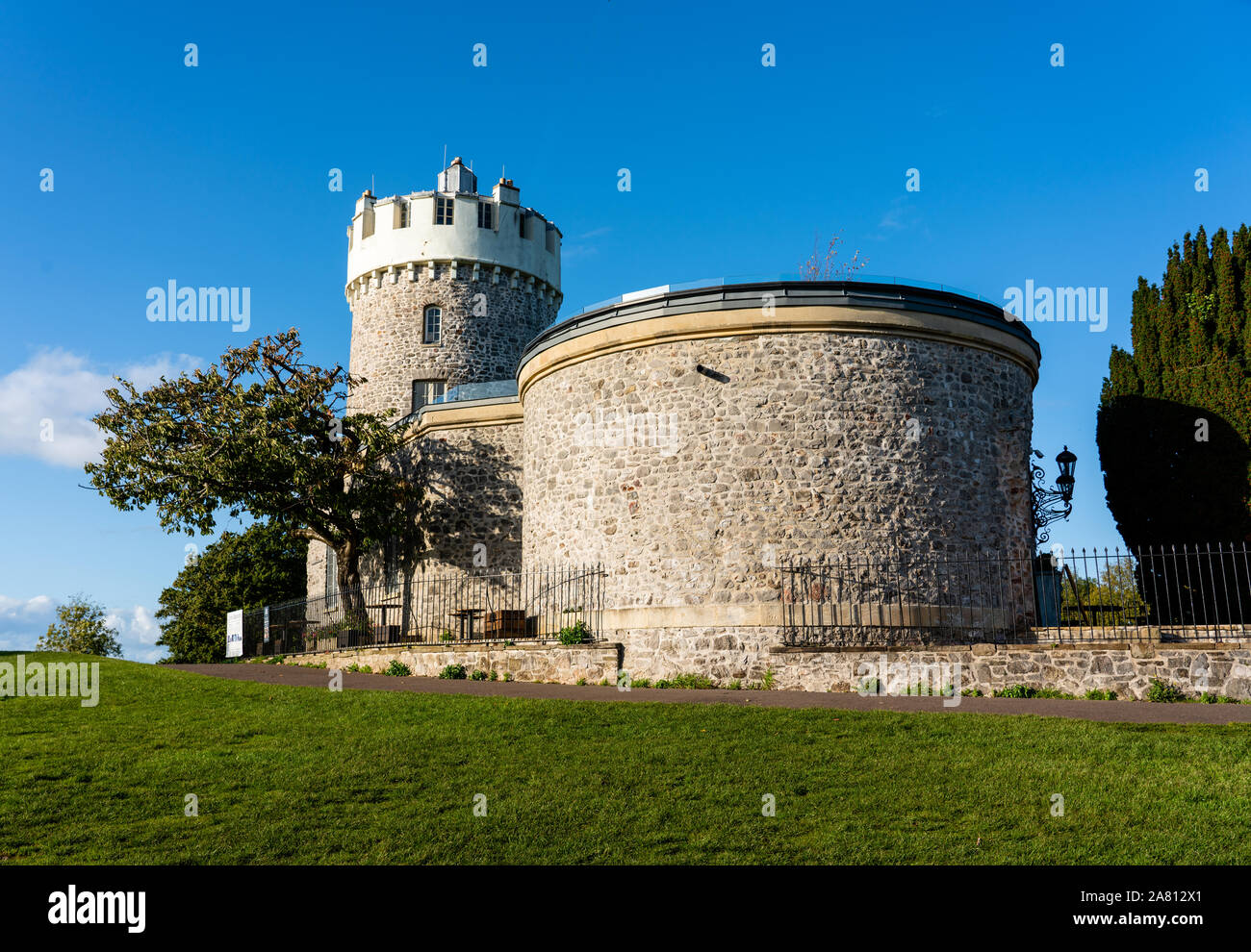 L'observatoire de l'Observatory Hill à Clifton Bristol UK - logement maintenant une camera obscura et cafe bar Banque D'Images