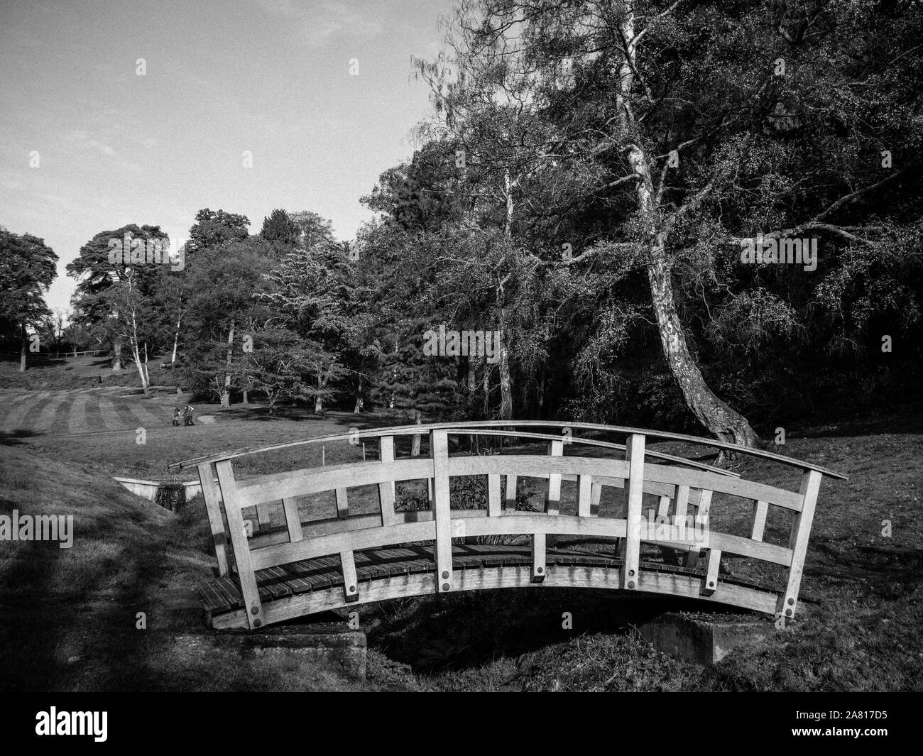 Pont panoramique, des collines, la Vallée des jardins, Windsor Great Park, Surrey, Angleterre, RU, FR. Banque D'Images