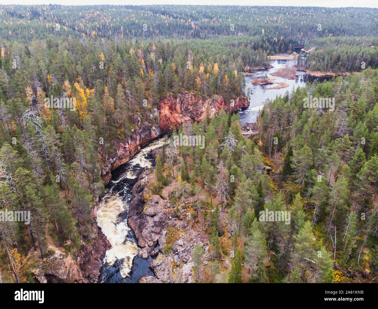 Compte tenu de l'automne paysage du Parc National d'Oulanka, au cours de la randonnée, un parc national de Finlande dans l'Ostrobotnie du Nord et en Laponie Finlande Banque D'Images