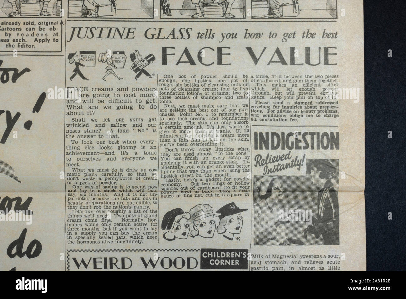 L'article sur les crèmes et les poudres (par Justine Verre) : Daily Sketch journal (réplique), 19 juin 1940 (pendant la bataille d'Angleterre). Banque D'Images