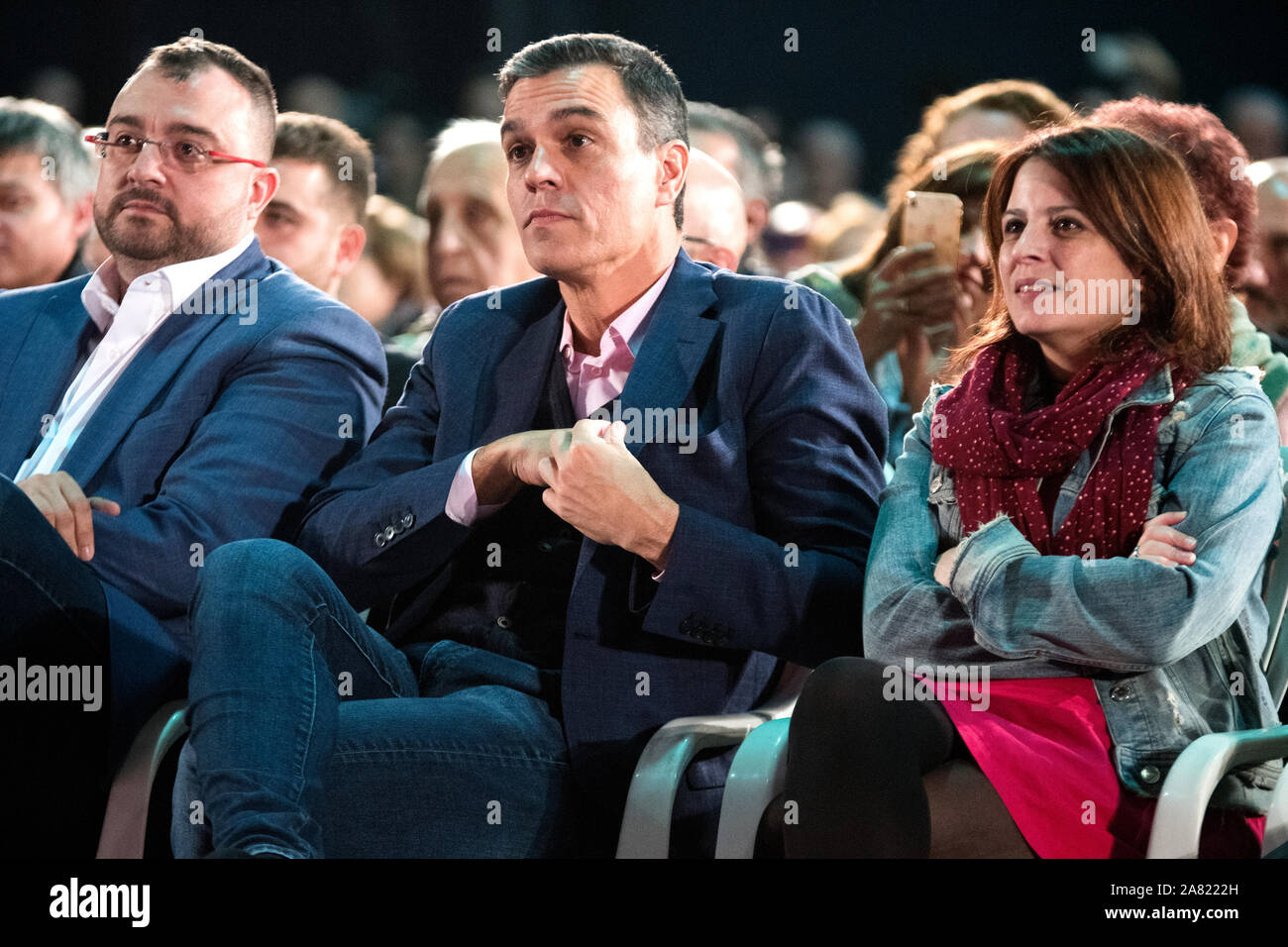 Gijon, Espagne. 5ème Nov, 2019. Pedro Sanchez, politique, premier ministre espagnol de l'Espagne et leader du parti politique social-démocrate 'Spanish' des travailleurs socialistes (PSOE), lors d'un discours du parti durant la campagne électorale de novembre 2019 élections générales espagnoles, au Palais des Congrès le 5 novembre 2019 à Oviedo, Espagne. Crédit : David Gato/Alamy Live News Banque D'Images