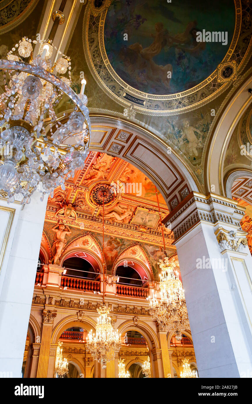 Salle des fêtes de l'hôtel de ville de Paris, France Banque D'Images