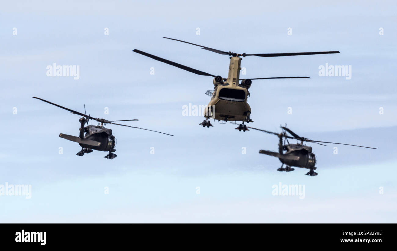 Un hélicoptère de transport Chinook CH-47 fonctionne à l'Arctique 2018 Thunder meeting aérien. Banque D'Images