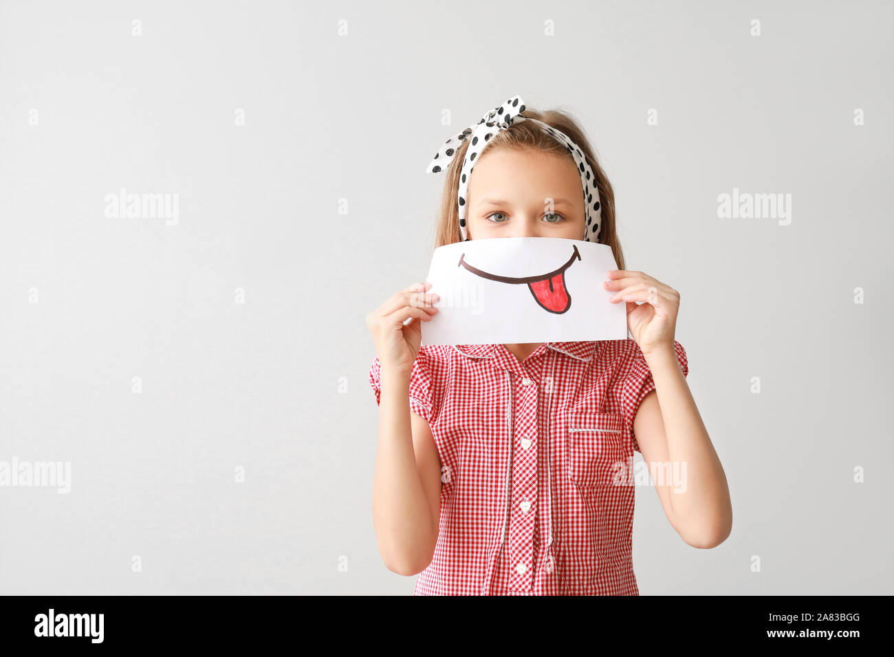 Ce Qui Se Cache Derriere Son Sourire Scan www.alamyimages.fr