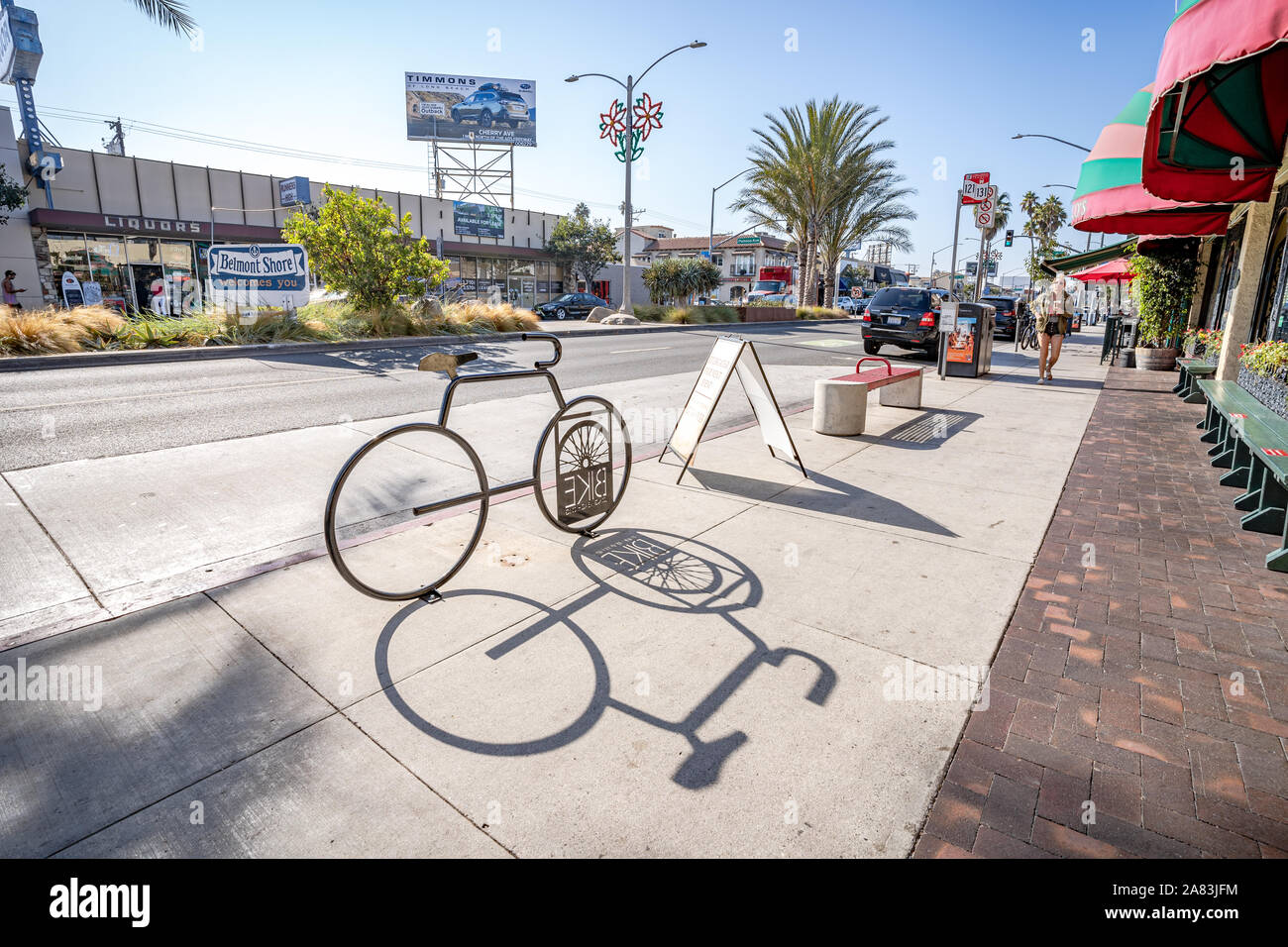 Porte vélo sur la 2e Rue à Belmont Shore de Long Beach, Californie Banque D'Images