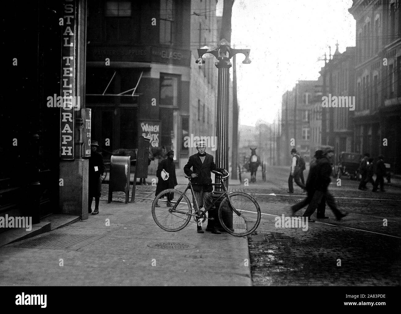 George Christopher, Postal Tél. De 14 ans. Depuis plus de 3 ans. Ne pas travailler de nuit. Nashville, Tenn., Novembre 1910 Banque D'Images