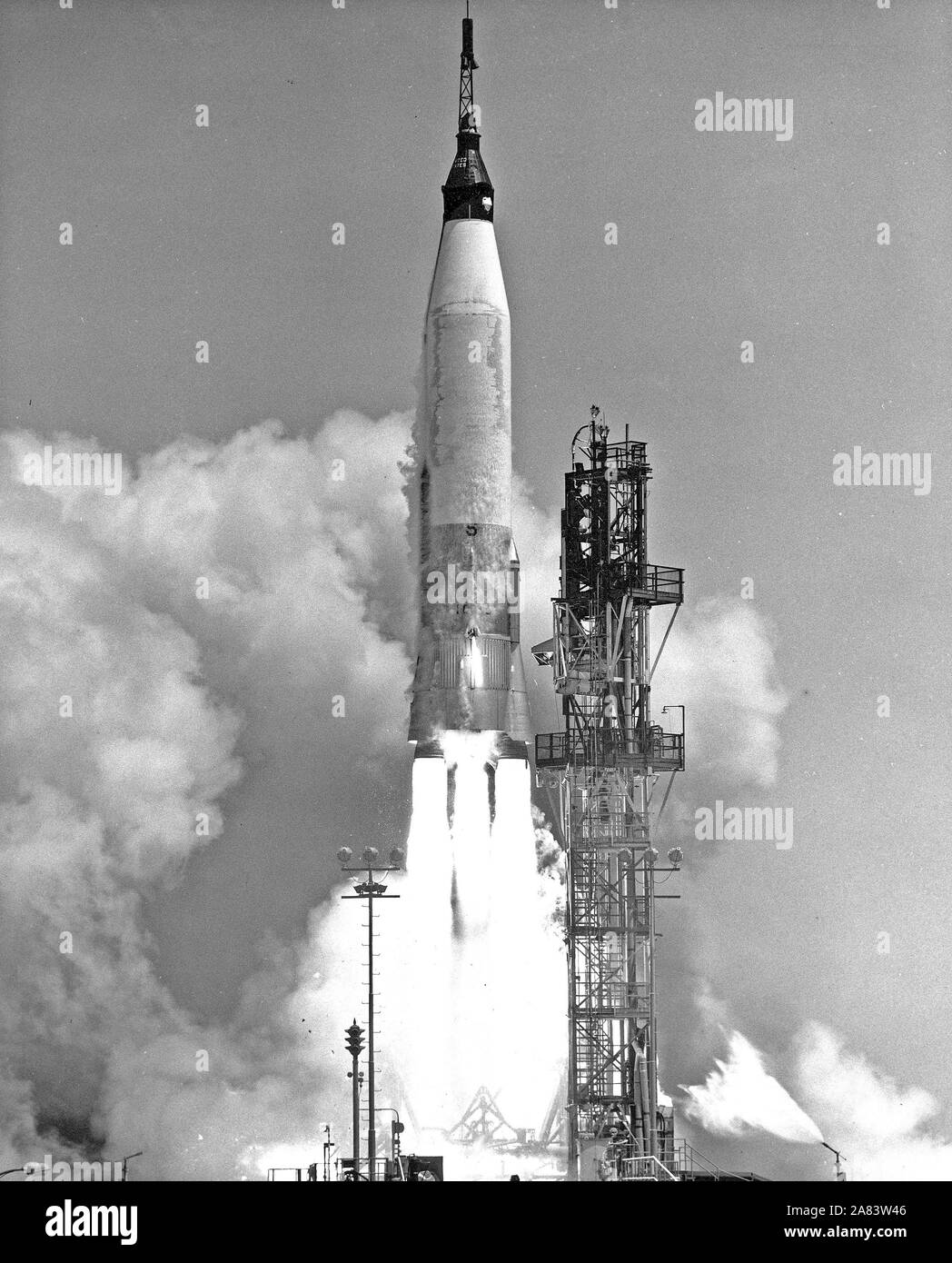 Un projet de la NASA a lancé le test de mercure à 11 h 15 HNE le 25 avril 1961 à partir de Cap Canaveral, Floride, lors d'un essai visant à qualifier l'engin spatial Mercury et tous les systèmes, qui doit fonctionner et rentrée au cours de l'orbite d'un satellite. Banque D'Images