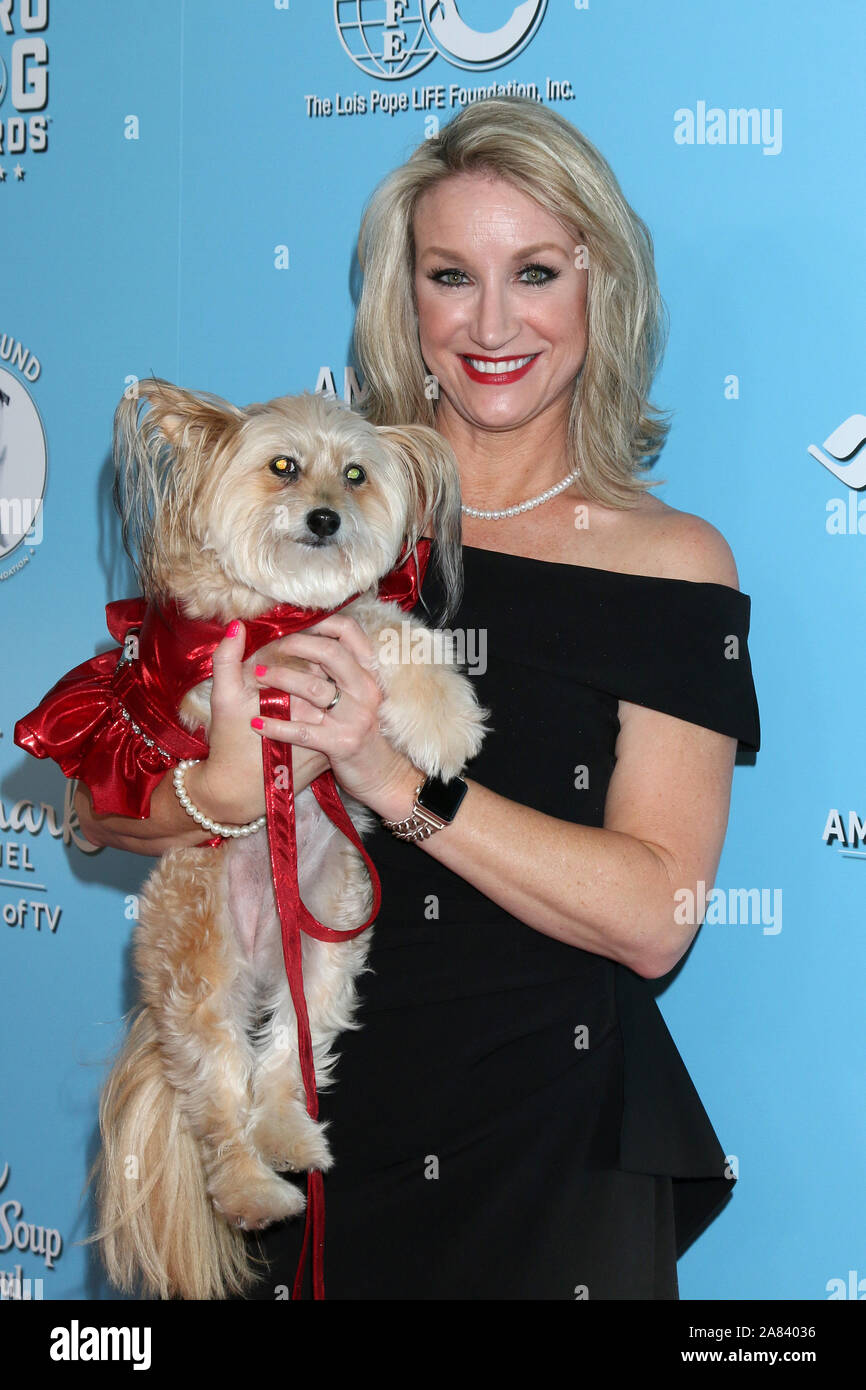 9Th Annual American Humane Hero Dog Awards au Beverly Hilton Hotel le 5 octobre 2019 à Beverly Hills, CA comprend : Lydia crocheté, Jeanie Où : Los Angeles, California, United States Quand : 06 Oct 2019 Credit : Nicky Nelson/WENN.com Banque D'Images