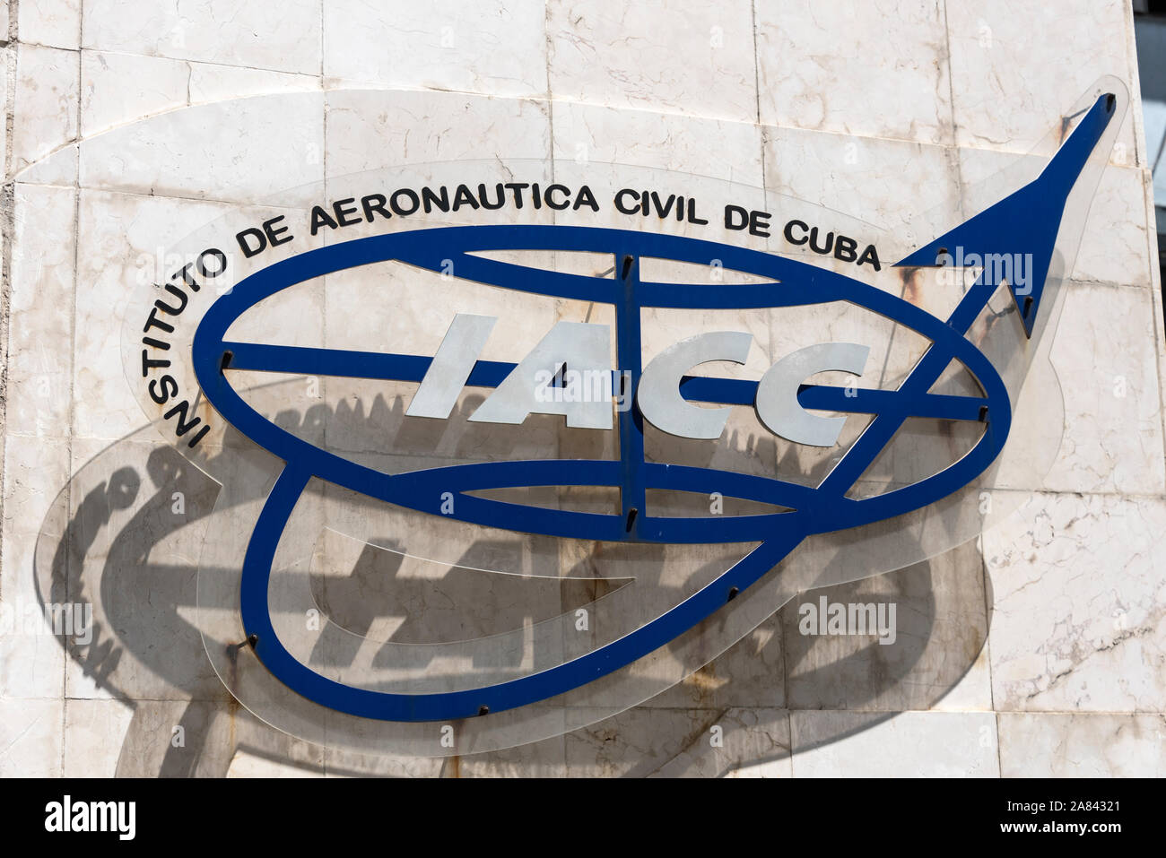 Instituto de Aeronautica Civil de Cuba ( IInstitute de l'Aéronautique Civile de Cuba) sur l'Avenida 23, Vedado, La Havane à Cuba Banque D'Images