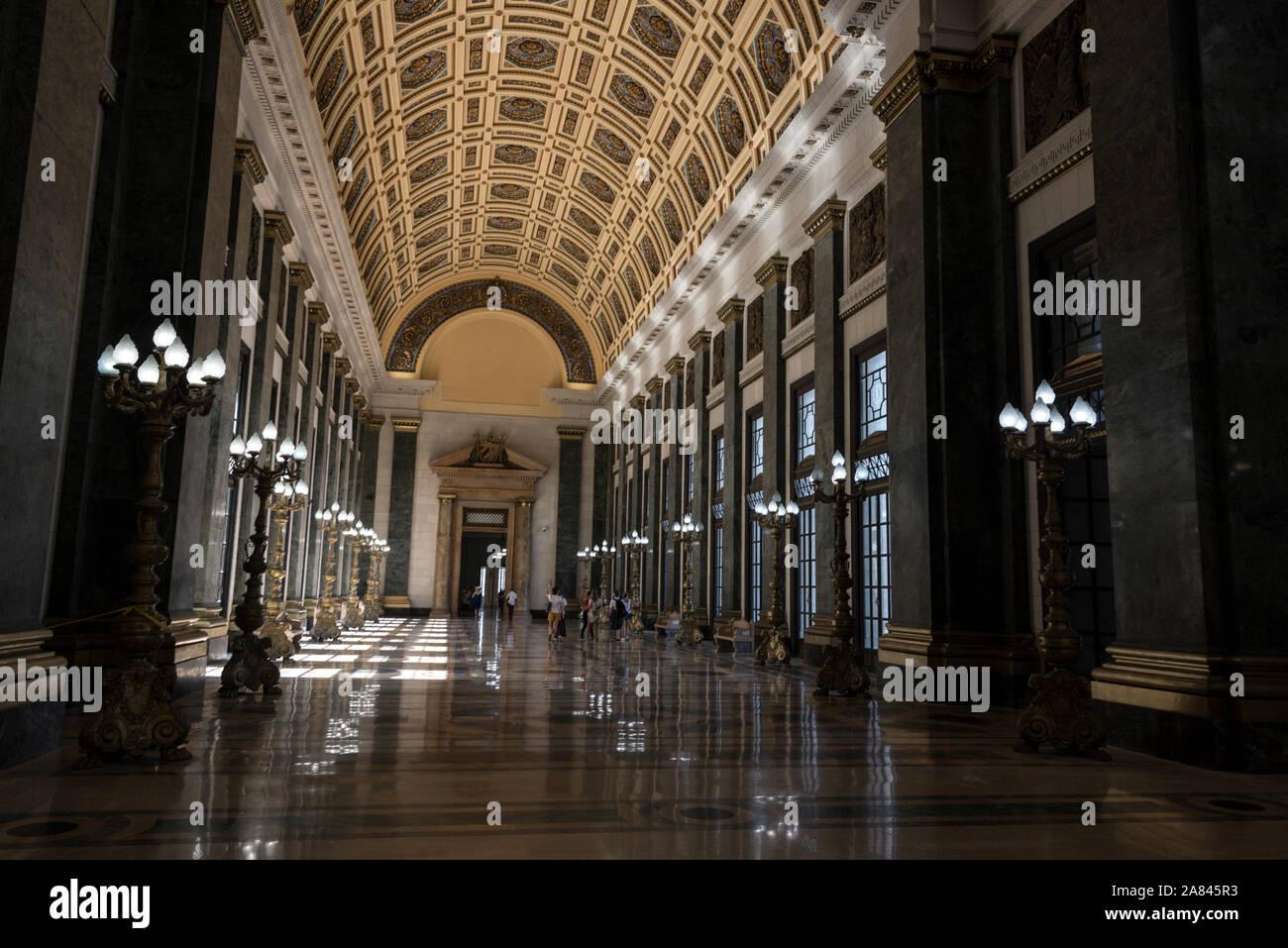 Intérieur de la Salon de Los Pasos Perdidos (Hall des Pas Perdus l') avec sol en marbre de l'Allemagne et l'Italie à l'Assemblée nationale de la Banque D'Images Intérieur de la Salon de Los Pasos Perdidos (Hall des Pas Perdus l') avec sol en marbre de l'Allemagne et l'Italie à l'Assemblée nationale de la Banque D'Images
