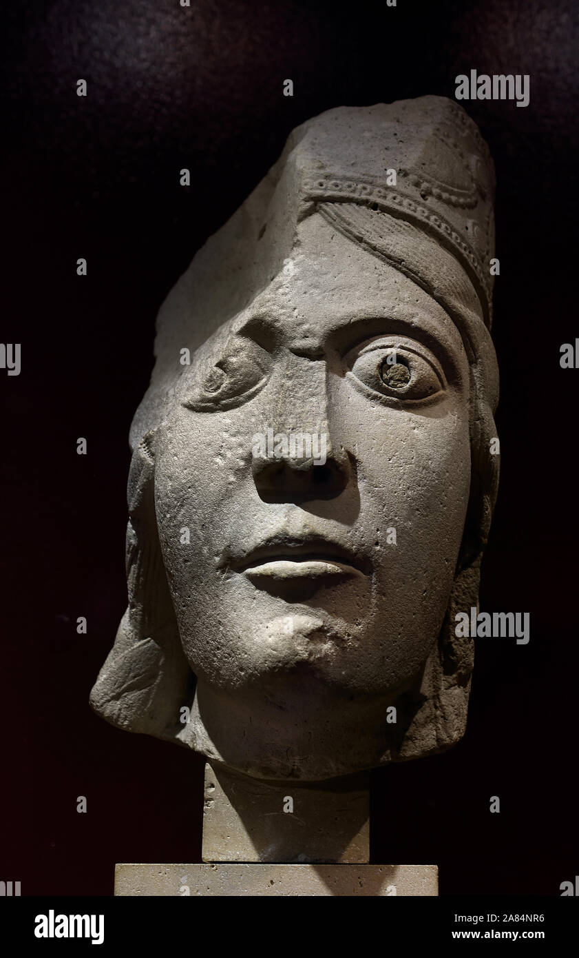 La Reine DE SABA , STATUE-colonne de tête, ABBAYE DE SAINT-DENIS, 2e quart du 12e siècle Musée de Cluny - Musée National du Moyen Âge, Paris, France, en français. Banque D'Images