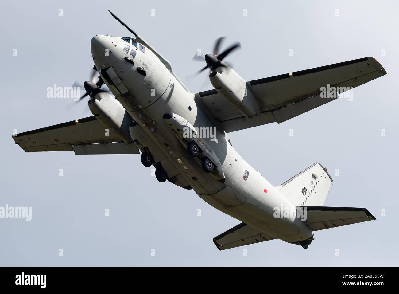 Démonstration d'un Alenia C-27J Spartan d'avion de transport militaire de l'Armée de l'air italienne. Banque D'Images