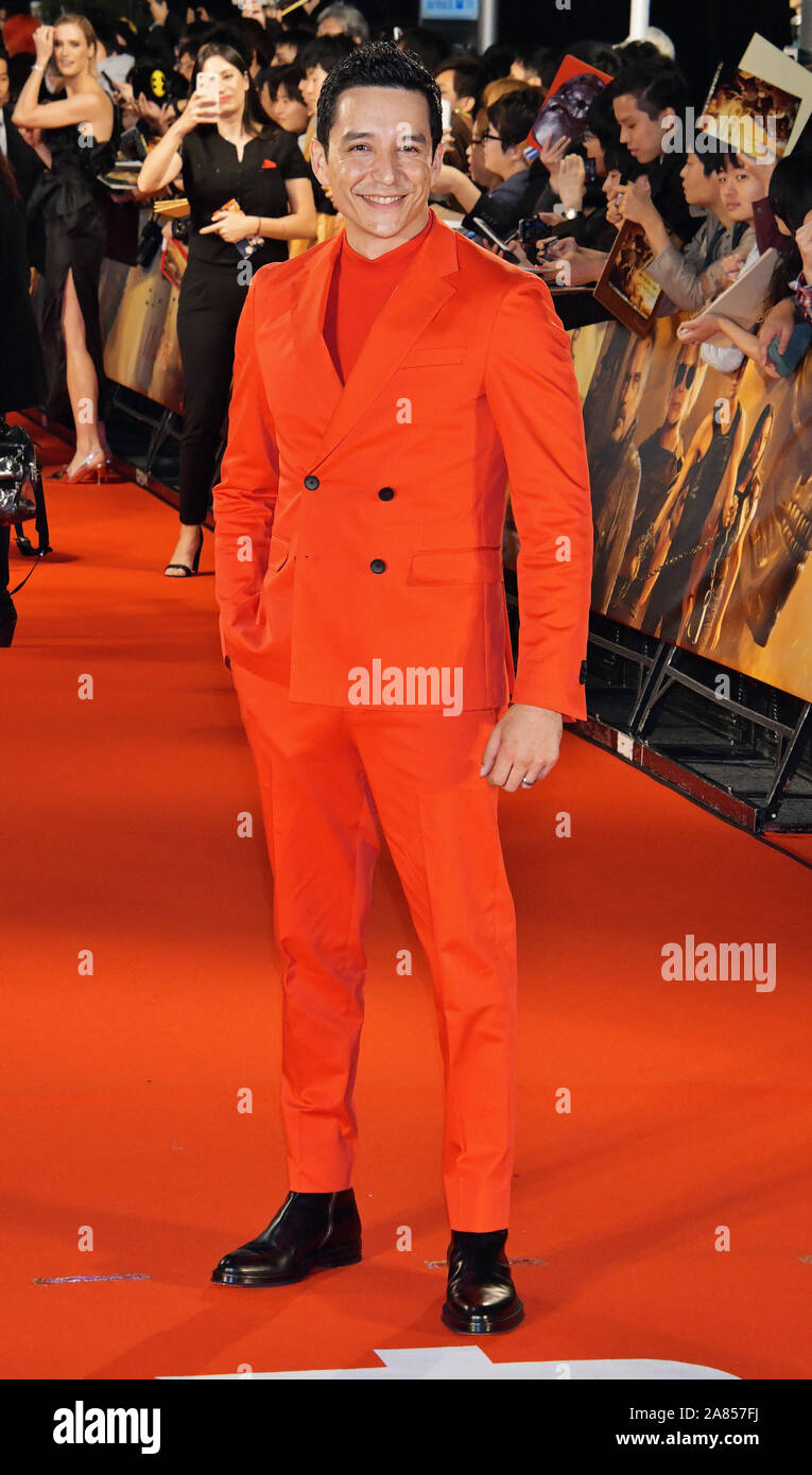 Tokyo, Japon. 06 Nov, 2019. Acteur Gabriel Luna pose pour les photographes pendant la première mondiale au Japon pour le film "Terminator : sombre destin' à Tokyo, Japon le mercredi, Novembre 6, 2019. Ce film ouvre le 8 Novembre au Japon. Photo par Keizo MORI/UPI UPI : Crédit/Alamy Live News Banque D'Images