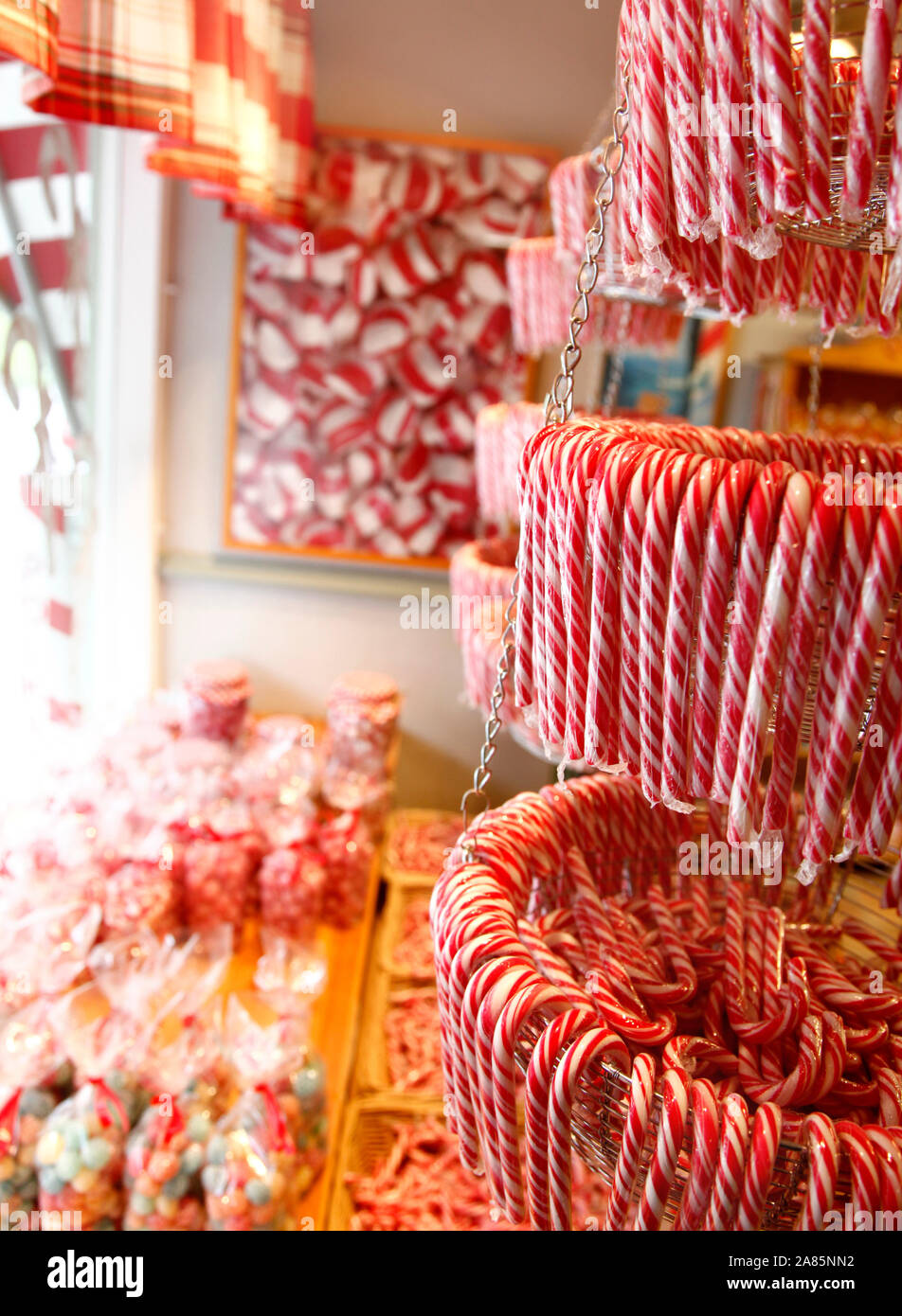 Polkagris à Polkagris boulangerie Baker dans le centre de Gränna. Jeppe Photo Gustafsson Banque D'Images