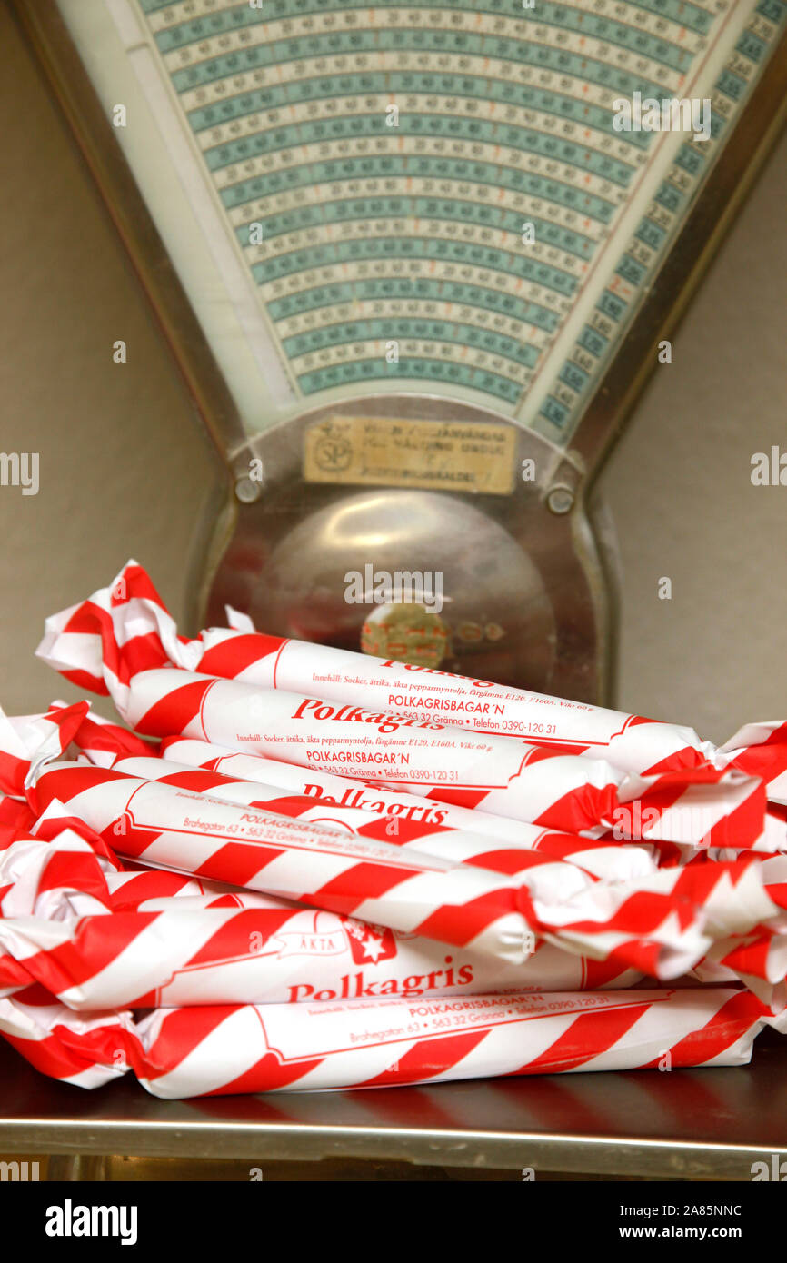 Polkagris à Polkagris boulangerie Baker dans le centre de Gränna. Jeppe Photo Gustafsson Banque D'Images