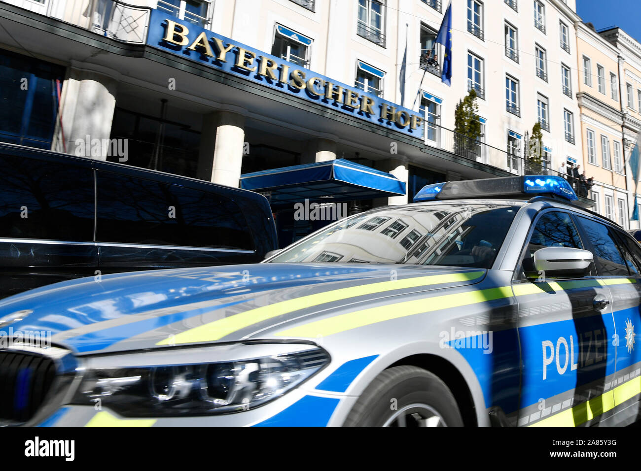 L'hôtel Bayerischer Hof, Munich, Bavaria, Germany, Europe Banque D'Images