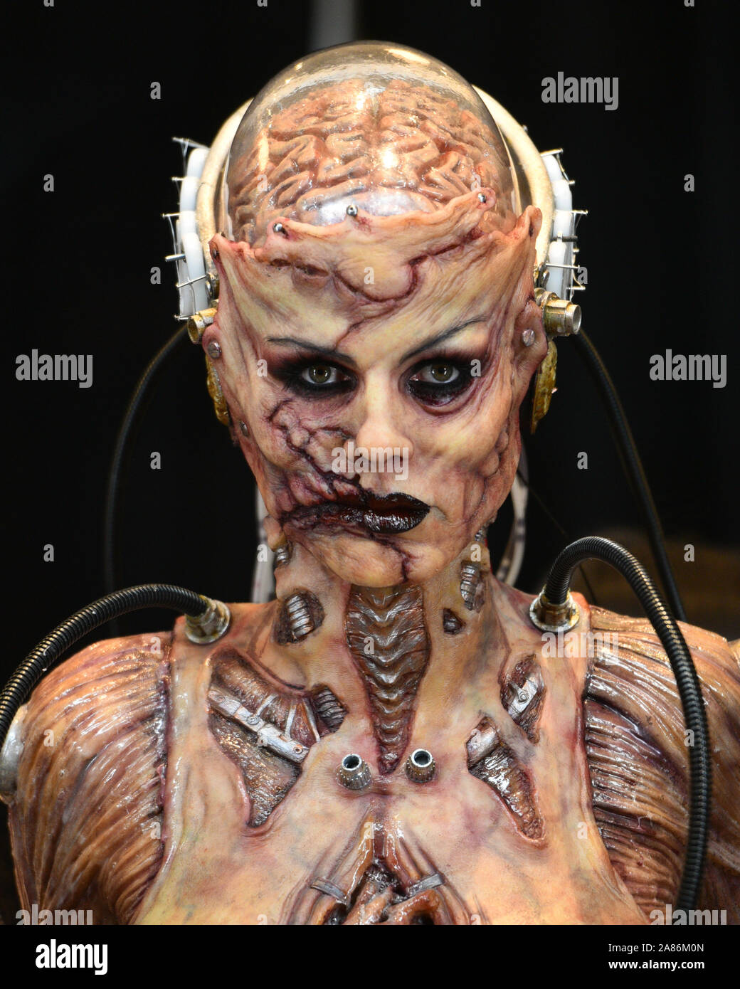 Heidi Klum est équipé pour son costume d'Halloween en face d'une boutique Amazon le 31 octobre 2019 dans la ville de New York. Banque D'Images