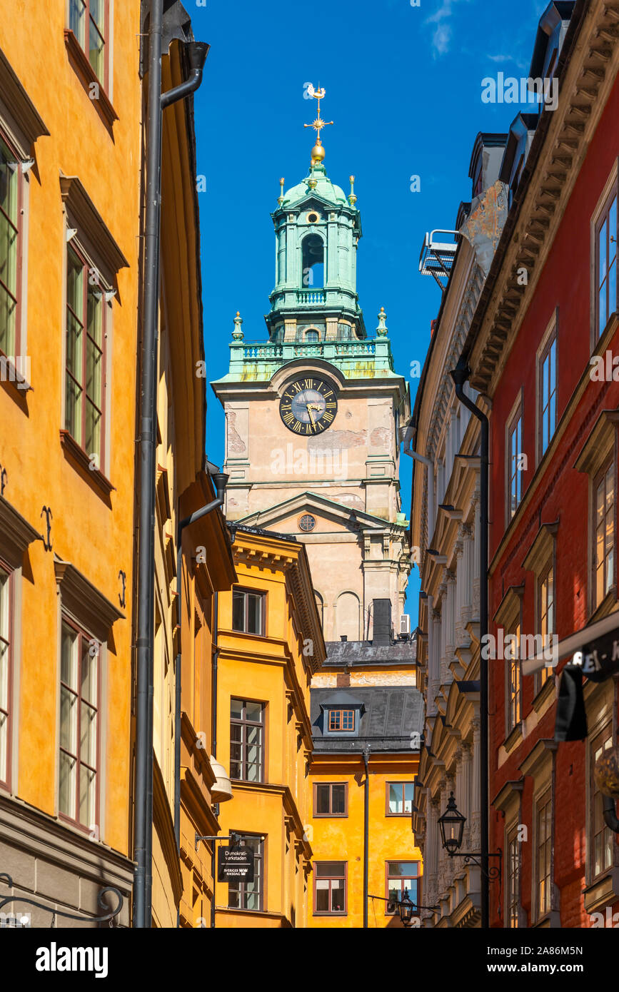 La Grande Église ou l'église de Saint-Nicolas, Storkyrkan Tour de l'horloge à Gamla Stan, Stockholm, Suède. Banque D'Images