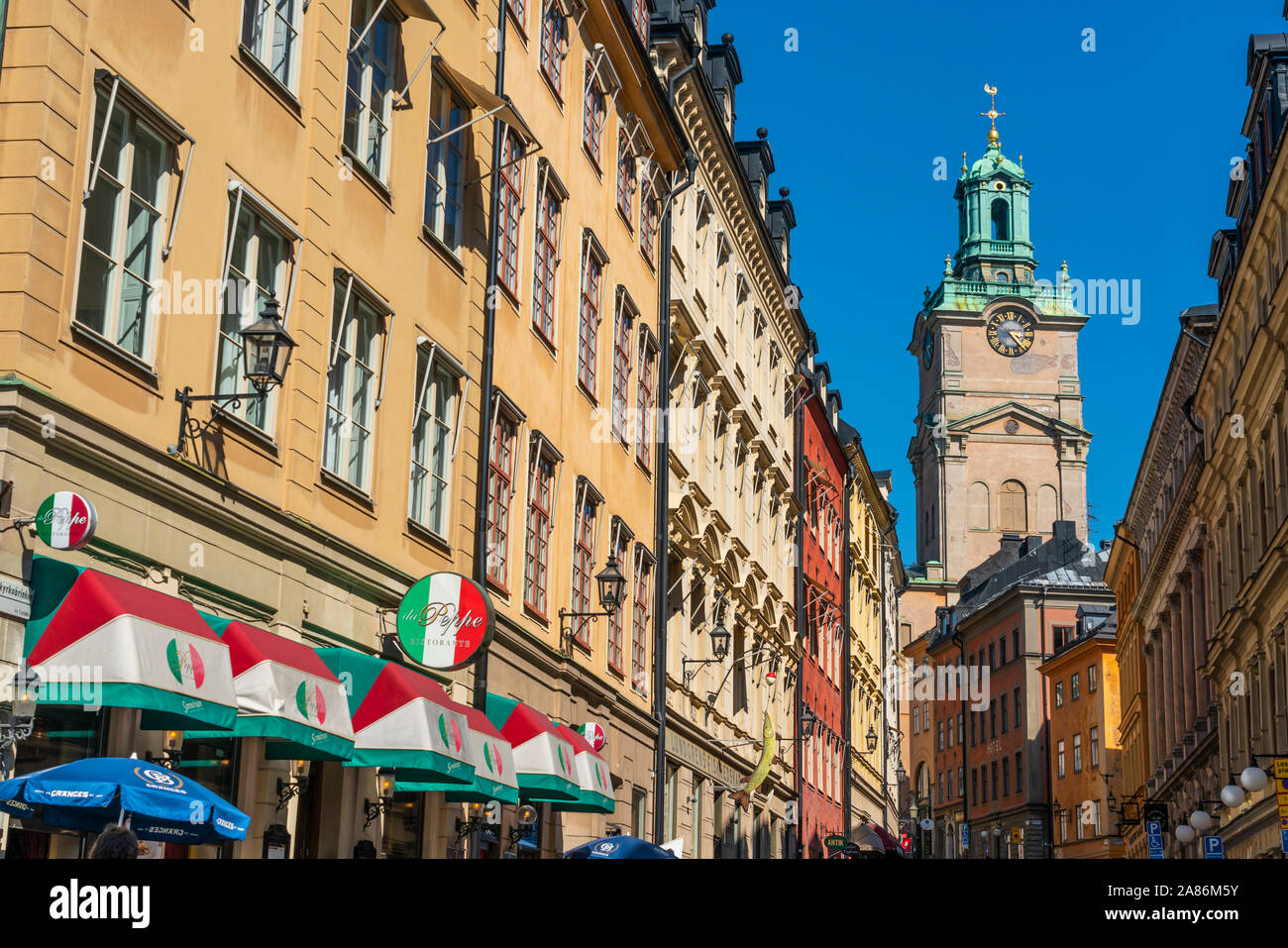 La Grande Église ou l'église de Saint-Nicolas, Storkyrkan Tour de l'horloge à Gamla Stan, Stockholm, Suède. Banque D'Images